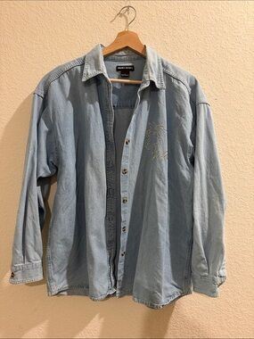 40. Sierra Pacific Chambray Button-down 🐎